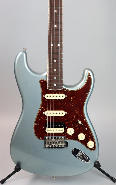 Fender Custom Shop '67 HSS Strat Journeyman Relic Faded Aged Ice Blue Metallic